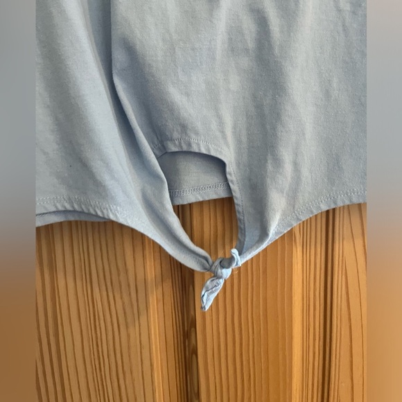 Looney Tunes That’s All Folks Baby Blue Tie in the Front Shirt Size XL (15-17) - Picture 3 of 7